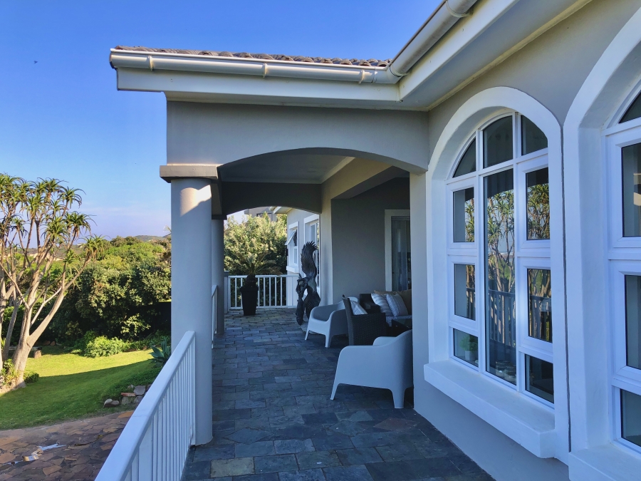 5 Bedroom Property for Sale in West Beach Eastern Cape